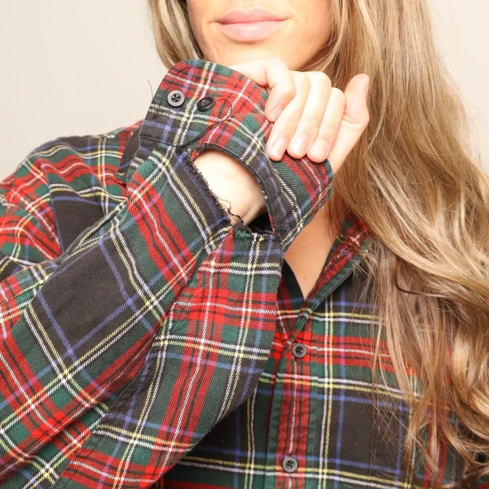 Vintage Lands End Super Cozy Multi Color Plaid Flannel Button-Up Shirt - Picture 4 of 5